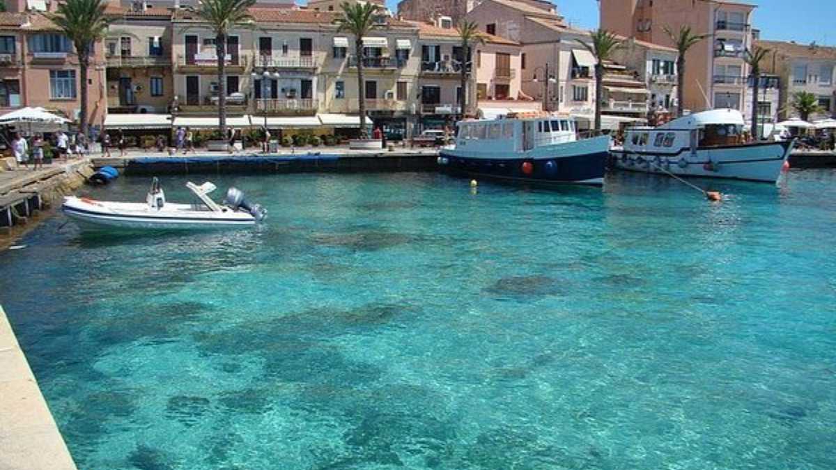 Cala Francese e il granito rosa: storia e paesaggi di La Maddalena